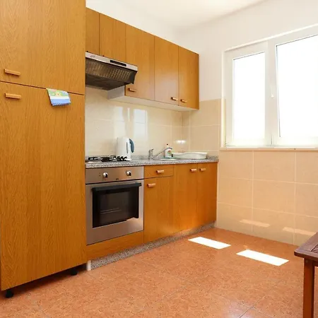 Kuciste - Perna 4545d * Trstenik (Dubrovnik-Neretva)