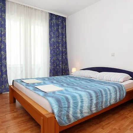 Daire Kuciste - Perna 4545d Trstenik (Dubrovnik-Neretva)