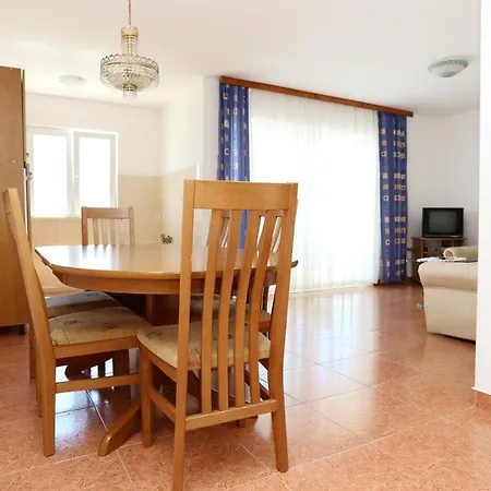 Appartement Kuciste - Perna 4545d *