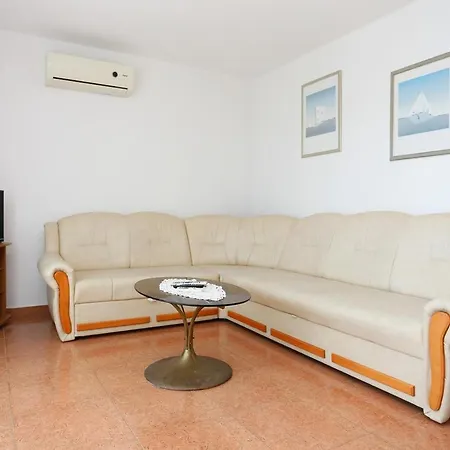 Appartement Kuciste - Perna 4545d *